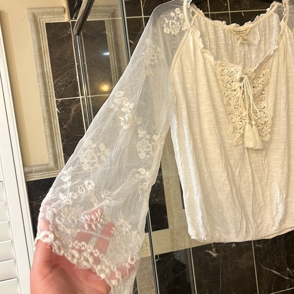 Ralph Lauren top, size M, NWT, never worn. - Picture 6 of 10